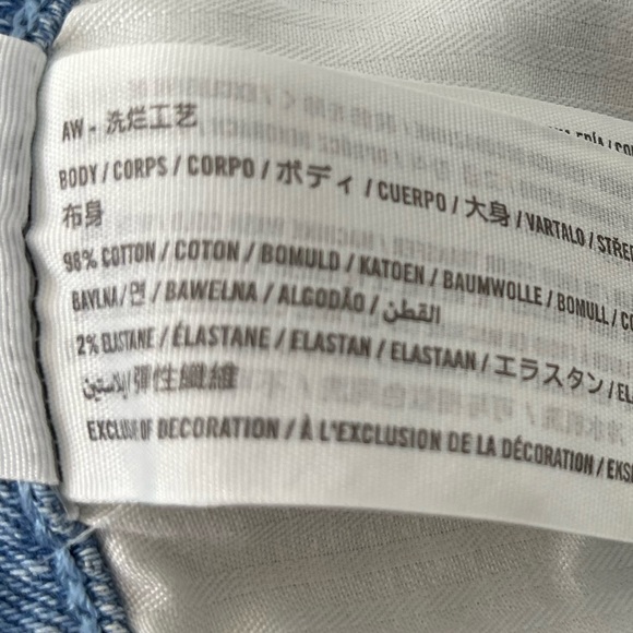 Hollister Ultra High-Rise Ripped Light Wash Mom Jeans Sz 26 - Picture 11 of 13